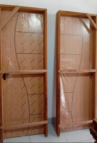 Porta Frisada