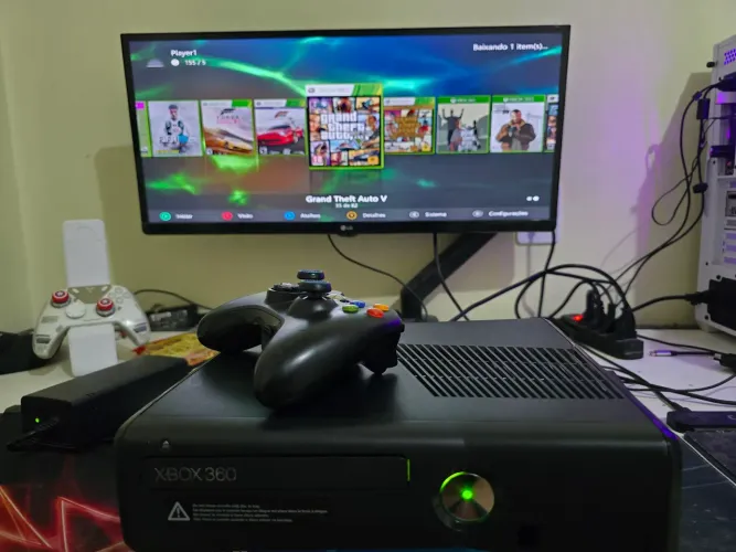 Xbox 360 slim rgh 1tb 80 jogos