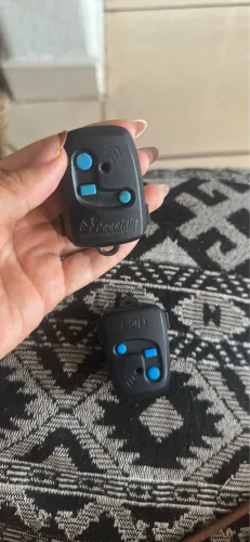 Controle de portão eletrônico 