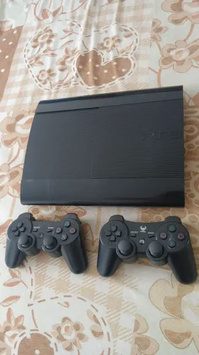 Play Station 3 Super Slim 500G Desbloqueado lotado de jogos.