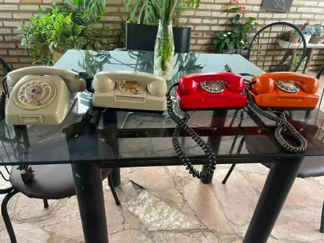 telefones antigos 300 cada