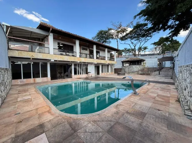 Casa comercial à venda, 4 quartos, 1 suíte, 15 vagas, Santa Amélia - Belo Horizonte/MG