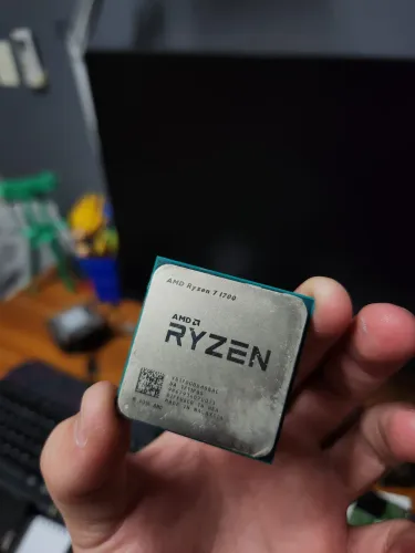 AMD Ryzen 7 1700 AM4 8C/16T 3.0GHz - Processador