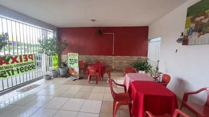 Casa Comercial à Venda no Jardim Imperial