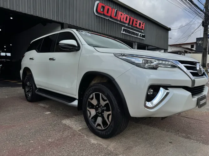 Toyota Hilux SW4 SRX 4X4 2.8 TDI 16V Dies. Aut. 2019