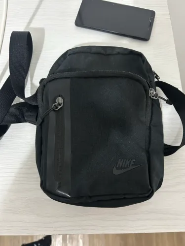 Bolsa e chapéu
