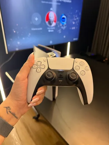 PLAYSTATION 5 SEMINOVO - PRONTO PARA JOGAR!