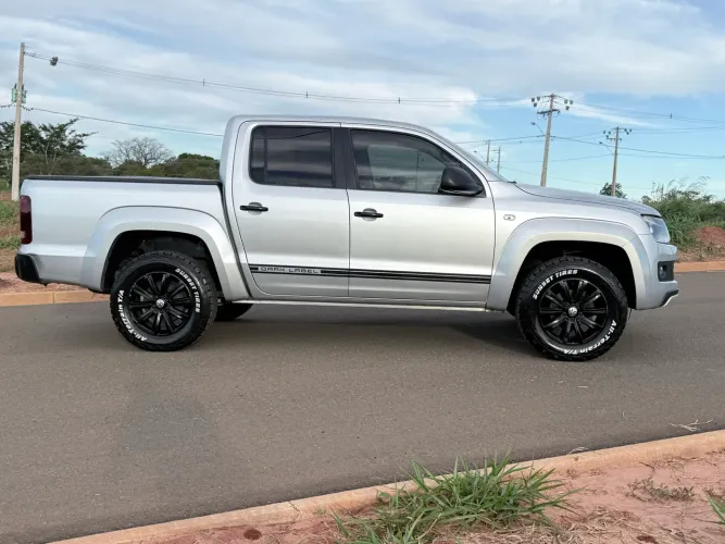 Volkswagen Amarok T. Dark Label CD 2.0 4X4 Dies AUT 2016