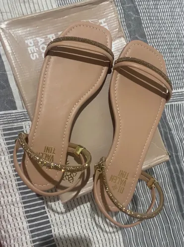 Sandália e percata