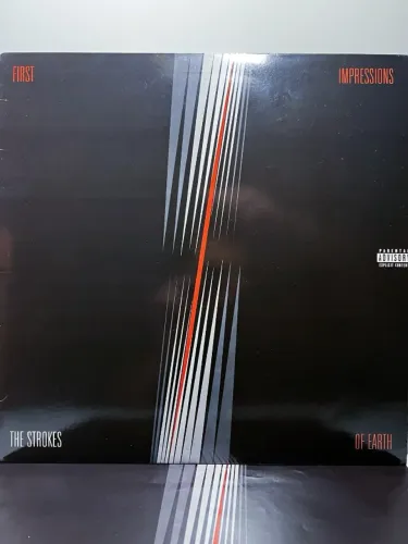 Vinil The Strokes - First Impressions of Earth (LP Importado EUA / RCA + Encarte)