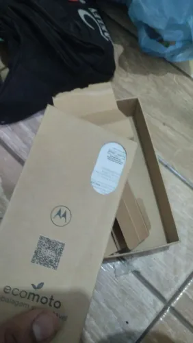 Vendo dois celulares único dono novos