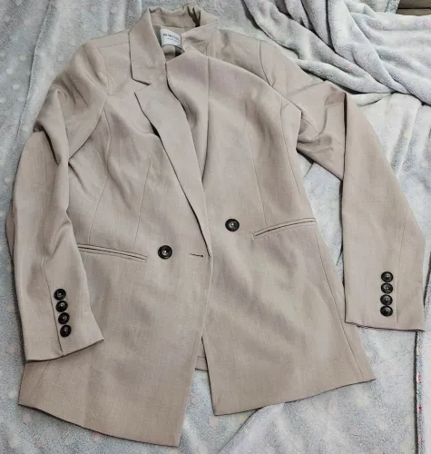 BLAZER ALONGADO EM ALFAIATARIA COM BOTÃO DUPLO CINZA