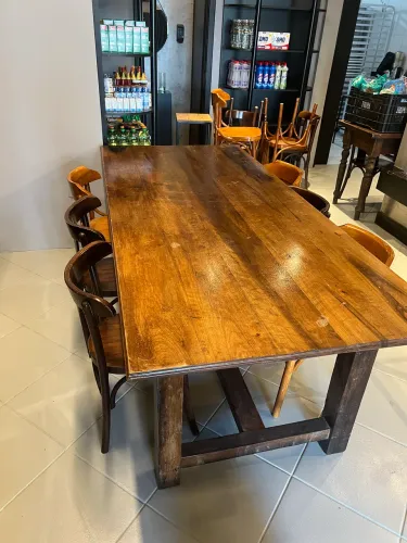 Mesa de madeira com cadeiras! 220cm