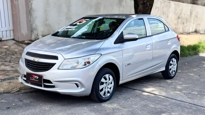 Chevrolet Onix Hatch LS 1.0 8V Flex Power Mec. 4P 2015