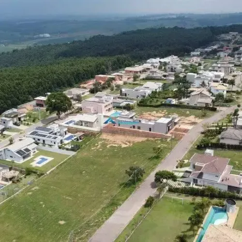 Vende-se terreno no Condomínio Colinas de Inhandjara, em Itupeva-SP