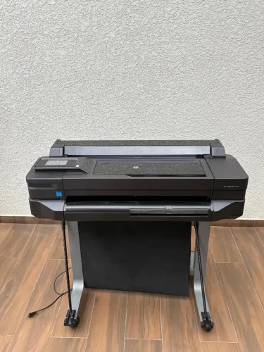 Máquina plotter HP 