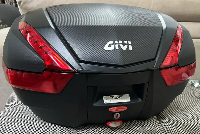 Baú Givi V47 Monokey Original - Excelente Estado