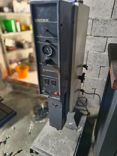 Máquina de solda ultrassom, para plástico 