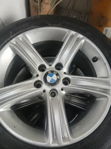Jogo rodas 17 com pneus BMW 320i originais