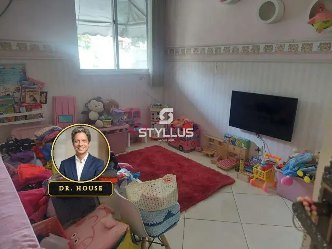 Apartamento de Frente com Varandão e 2 Quartos em Riachuelo! M27T