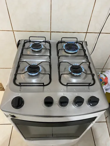 Fogão Consul 4 Bocas com Mesa de Inox, Acendimento Automático Única Bivolt