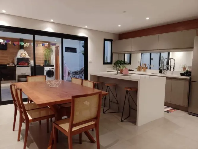 Sobrado Residencial em Santo André 3 Quartos (1 Suíte), Mobiliado, 2 Vagas