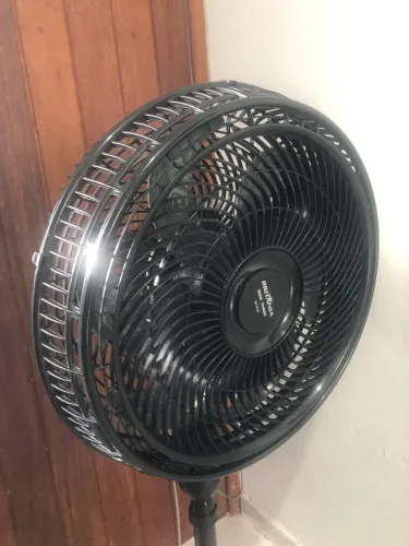 Ventilador de coluna Britânia Max Force Turbo