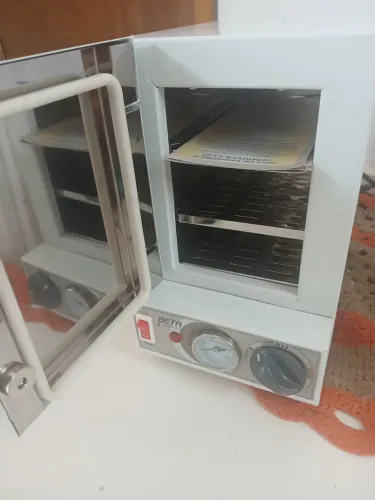 Vende-se estufa esterilizadora nunca usada. <br>Valor :350