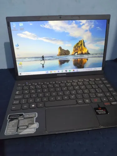 Notebook semi novo