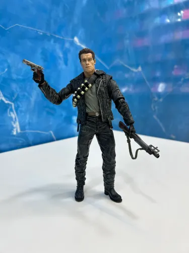 Boneco Action figure T-800 Neca exterminador do futuro