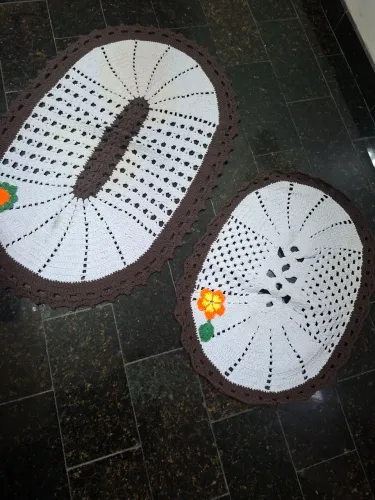 Jogo de tapetes crochê feito à mão