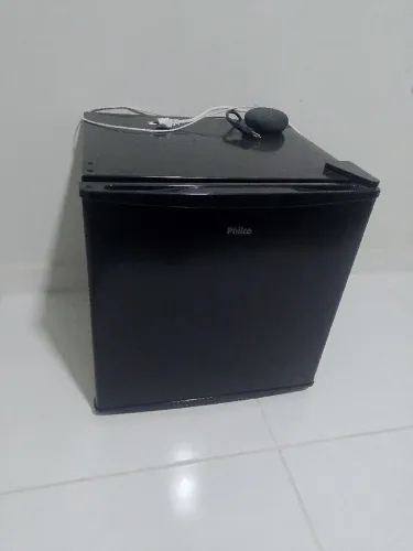 Frigobar ótimo para aquelas tardes quentes de verão! P/ vender logo p viajar.