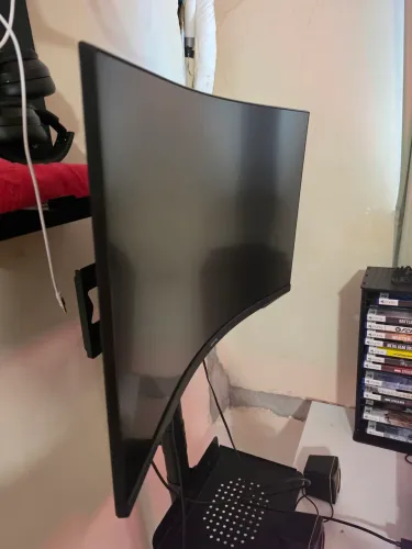 Monitor curvo odyssey G5 32 polegadas + suporte personalizado