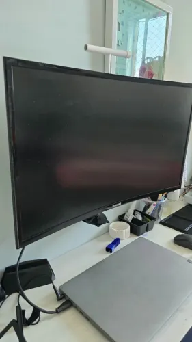 Monitor Samsung Curvo 27" Full HD - C27F390FHL
