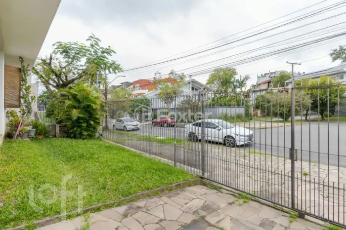Casa à venda Rua Miracema, Chácara das Pedras - Porto Alegre