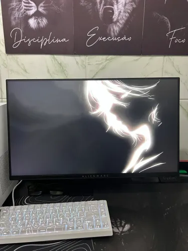 Monitor Alienware 240Hz 24,5P 1m (IPS) - Novo