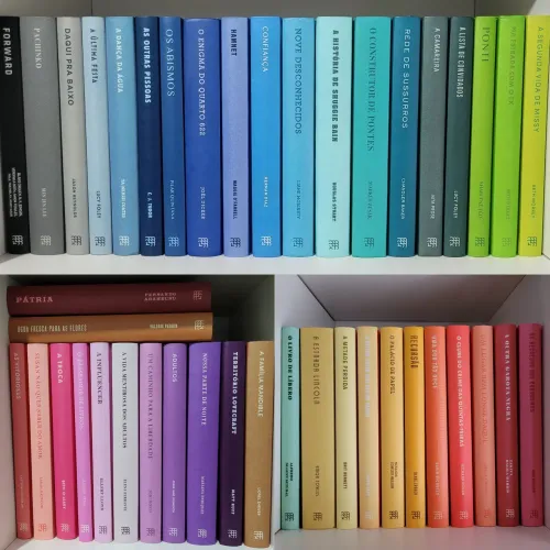 Clube Intrínsecos (kits com revista, marcador e cartão postal)