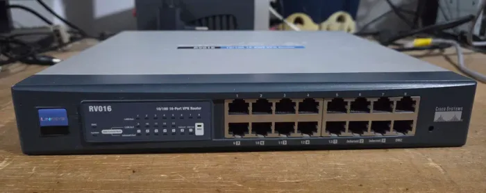 Router Balanceador de Links Cisco Linksys RV016