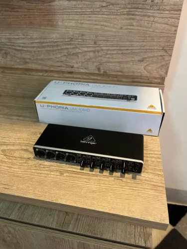 Behringer UMC404HD 4x4 Interface de Áudio | Nunca Utilizada | Na Caixa
