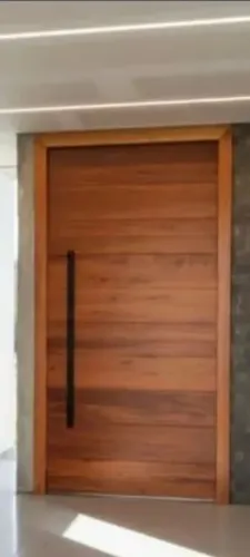 Instalações portas de madeira