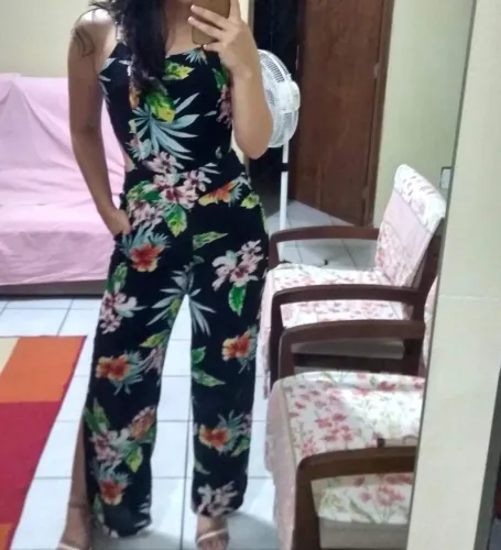 Macacão com fenda