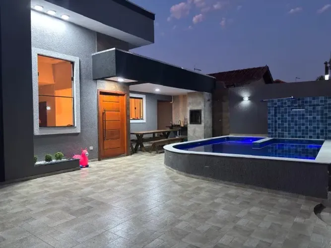 CASA ALTO PADRÃO NA PRAIA