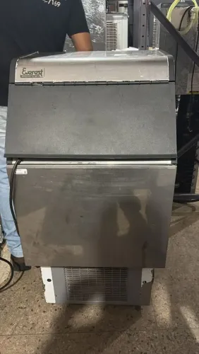 Máquina de gelo 75A -