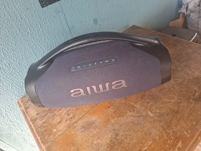 CAIXA DE SOM AIWA BOOMBOX PLUS LITH COM LEDS DE 200W RMS BEM CONSERVADO COMPLETO