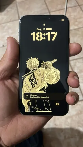 Vendo ou troco iPhone xr branco em perfeitas condições funcionando tudo 