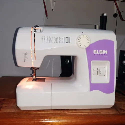 Maquina de costura elgin JX2080