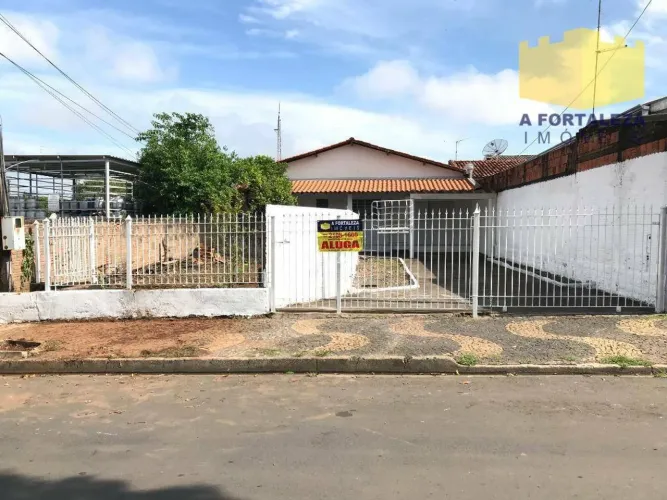 Casa com 3 dormitórios para alugar, 90 m² por R$ 1.829,00/mês - Jardim Europa I - Santa Bá