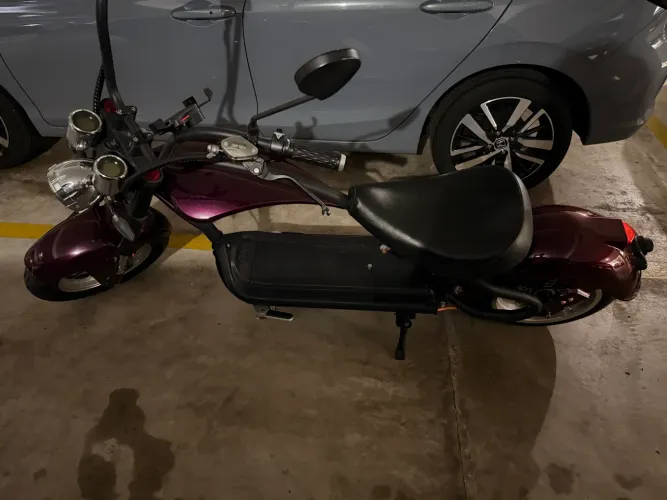Moto Elétrica Chopper 3000w praticamente Nova 