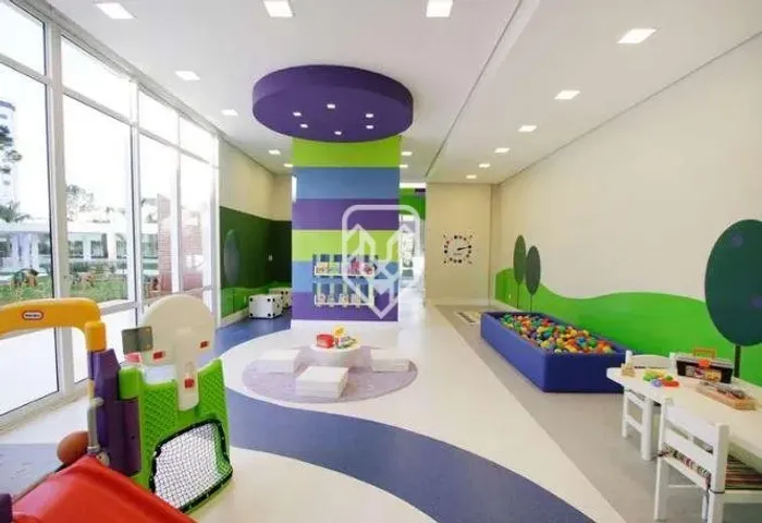 Apartamento no Le Jardin, 03 Quartos, 02 Vagas, Condomínio Clube, Portão, Curitiba.