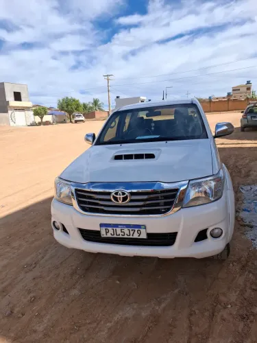Toyota Hilux CD SRV D4-d 4X4 3.0 TDI Diesel AUT 2015